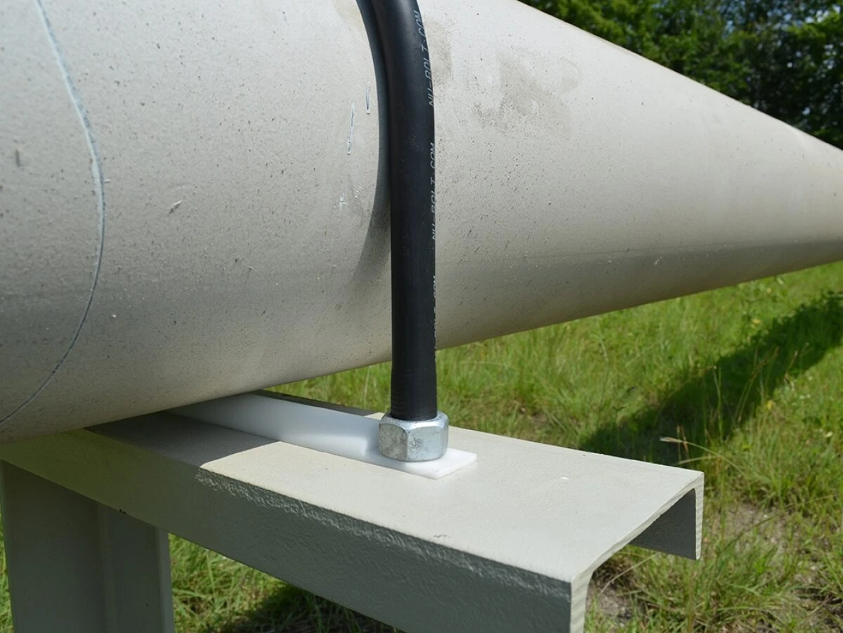 Deepwater I-Rod Nu-Bolt installed